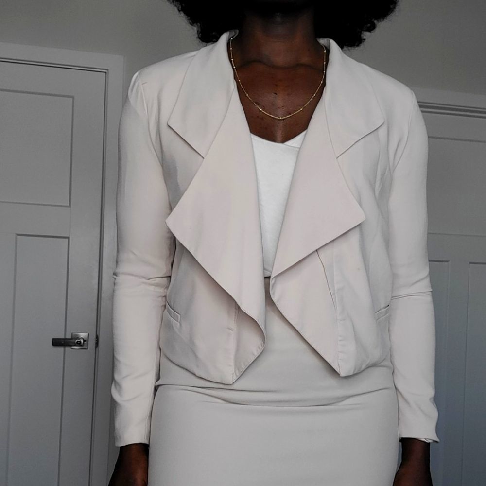 Cream blush Jennifer Lopez Light jacket